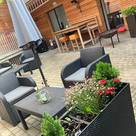 Flohrs Wein-spa Guest house 3*